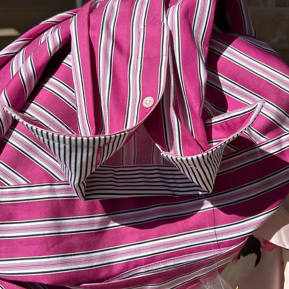 NWT JONES NEW YORK sM button down Magenta w/blk/wht contrasting fabric detail - Picture 7 of 8